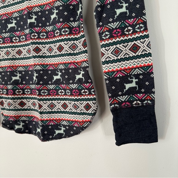 Old Navy Holiday Thermal Long Sleeve Tee - Picture 3 of 8